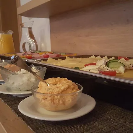 住宿加早餐酒店 吉斯特雷恩膳食公寓