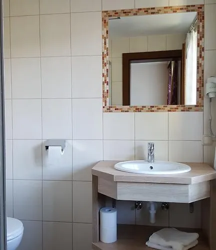 住宿加早餐酒店 吉斯特雷恩膳食公寓