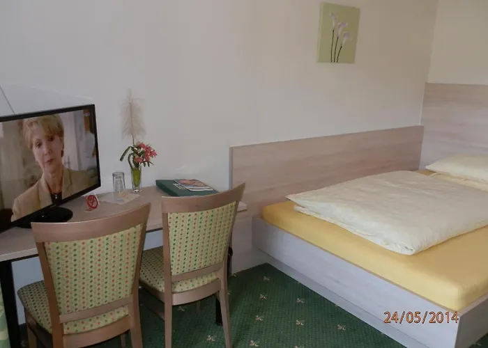 吉斯特雷恩膳食公寓 3* 巴特霍夫加施泰因